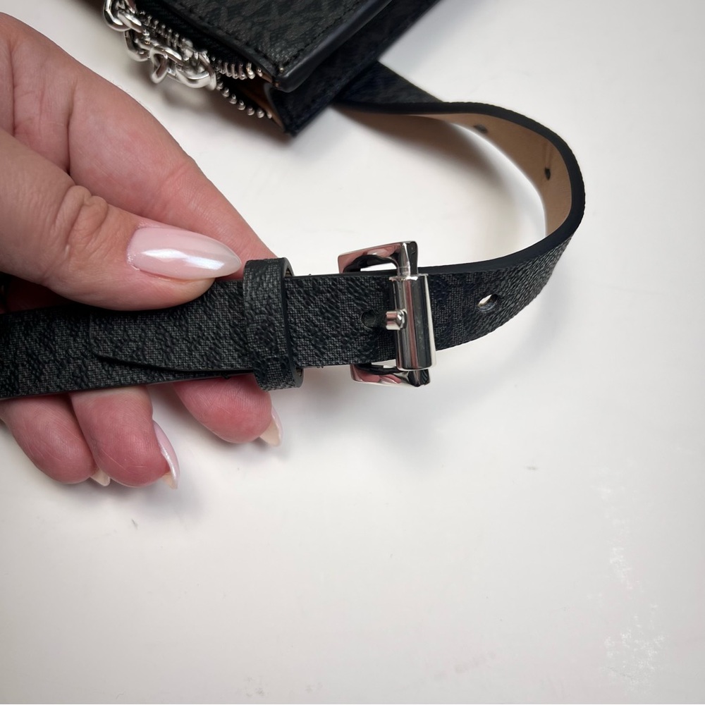 MICHAEL KORS Belt Bag with Silver Chain Detail, Size Large , Black and Taupe - Picture 4 of 8
